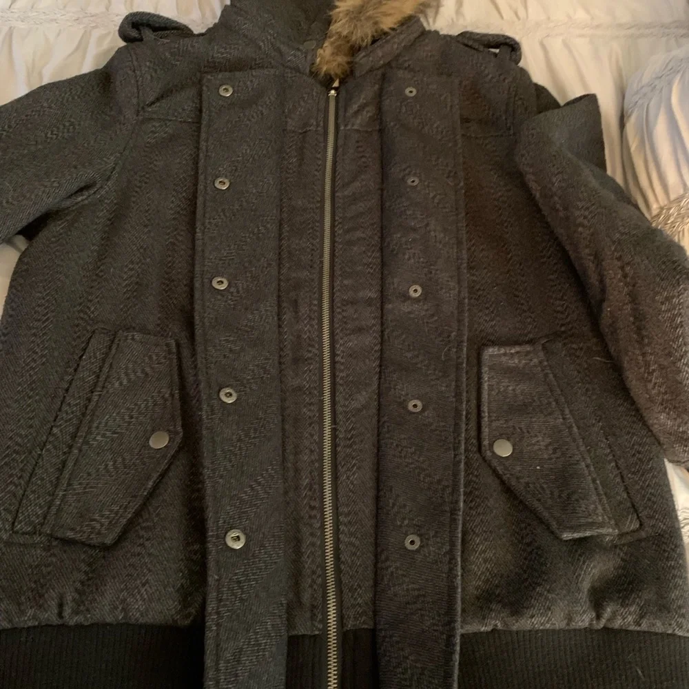 Grey Jacket - Picture 2 of 4